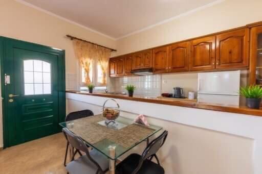 Sofis Private House With Big Garden Alykes Potamou